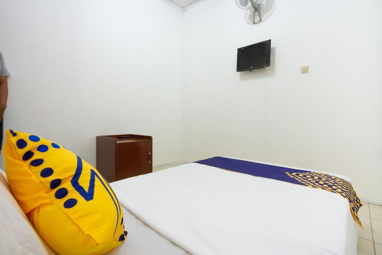 Spot On 2891 999 Guest House Sumedang Bagian luar foto