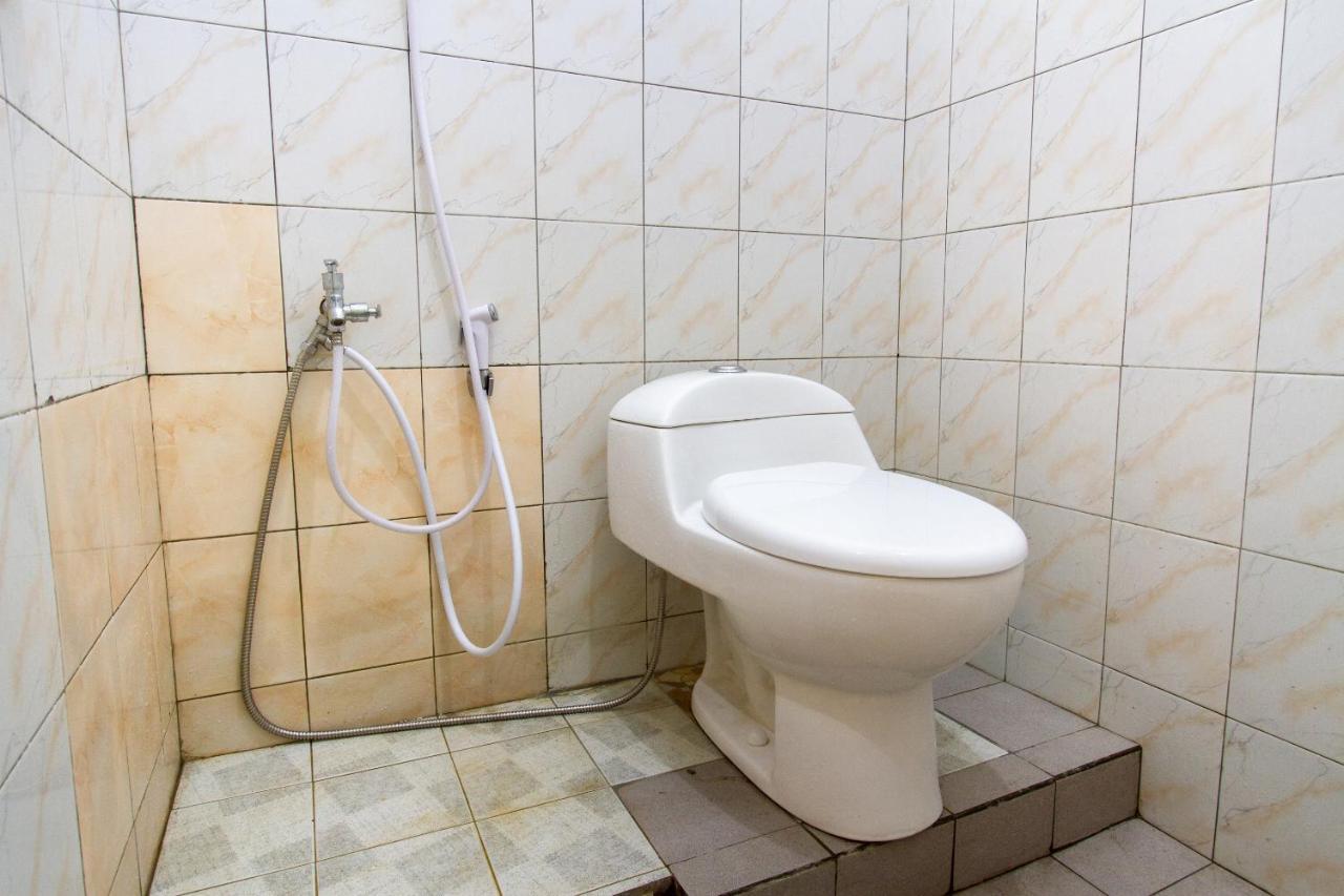 Spot On 2891 999 Guest House Sumedang Bagian luar foto