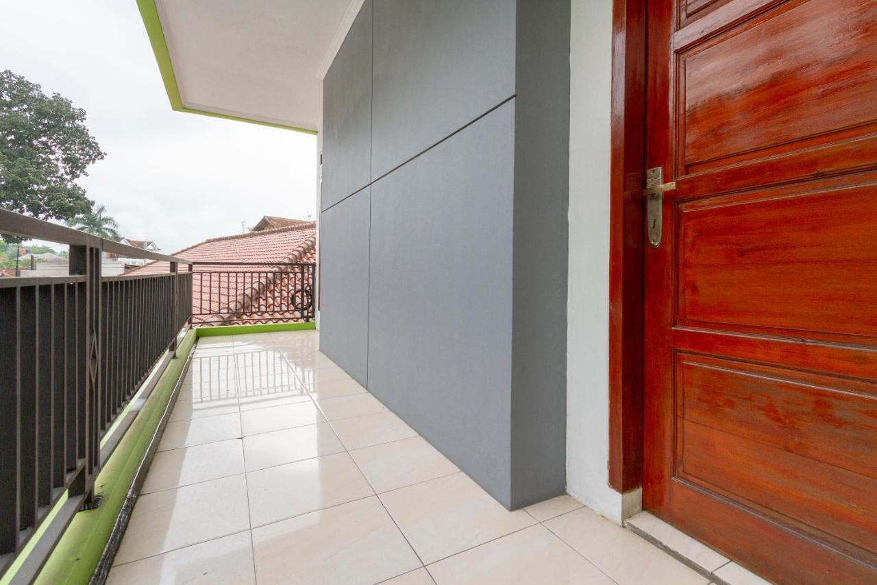 Spot On 2891 999 Guest House Sumedang Bagian luar foto