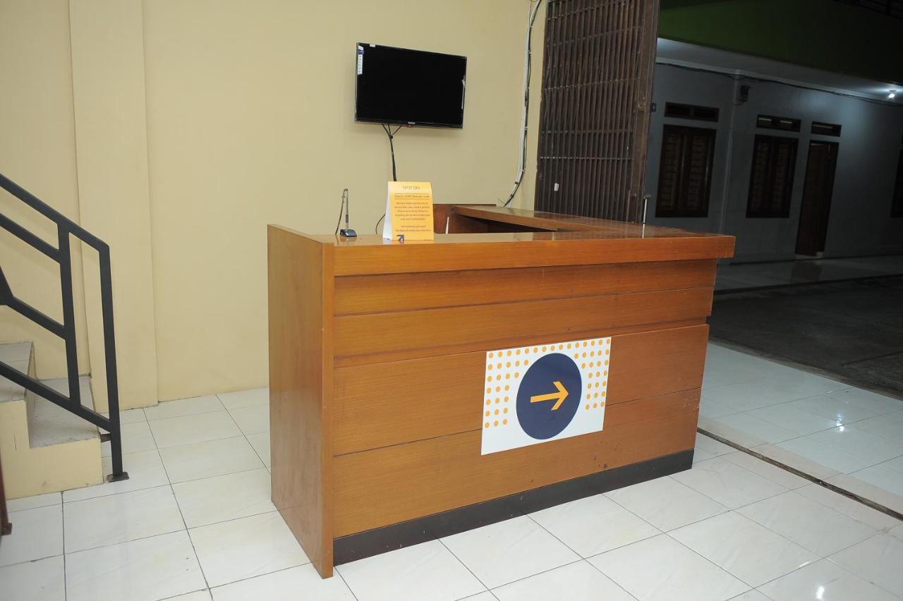 Spot On 2891 999 Guest House Sumedang Bagian luar foto